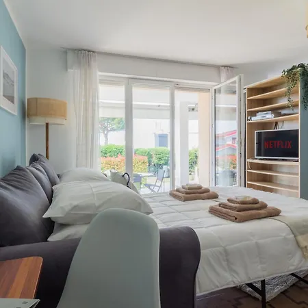 Bardolinolungolago Di Garda • Piscina • Parking דירה *