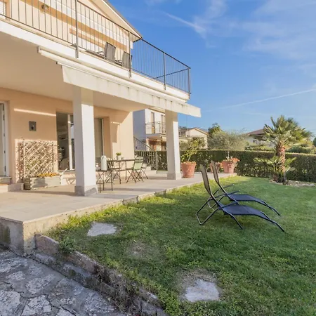Bardolinolungolago Di Garda • Piscina • Parking Διαμέρισμα